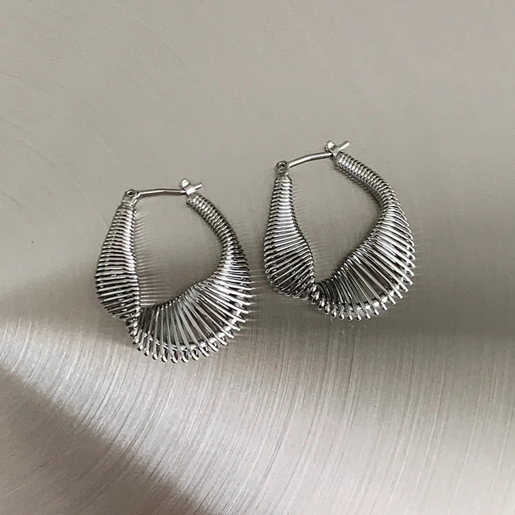 Geometric Twisted Metal Pierced Earrings for Women Gilrs Vintage Personality Gold Silver Color Party Earring 2024 New Jewelry