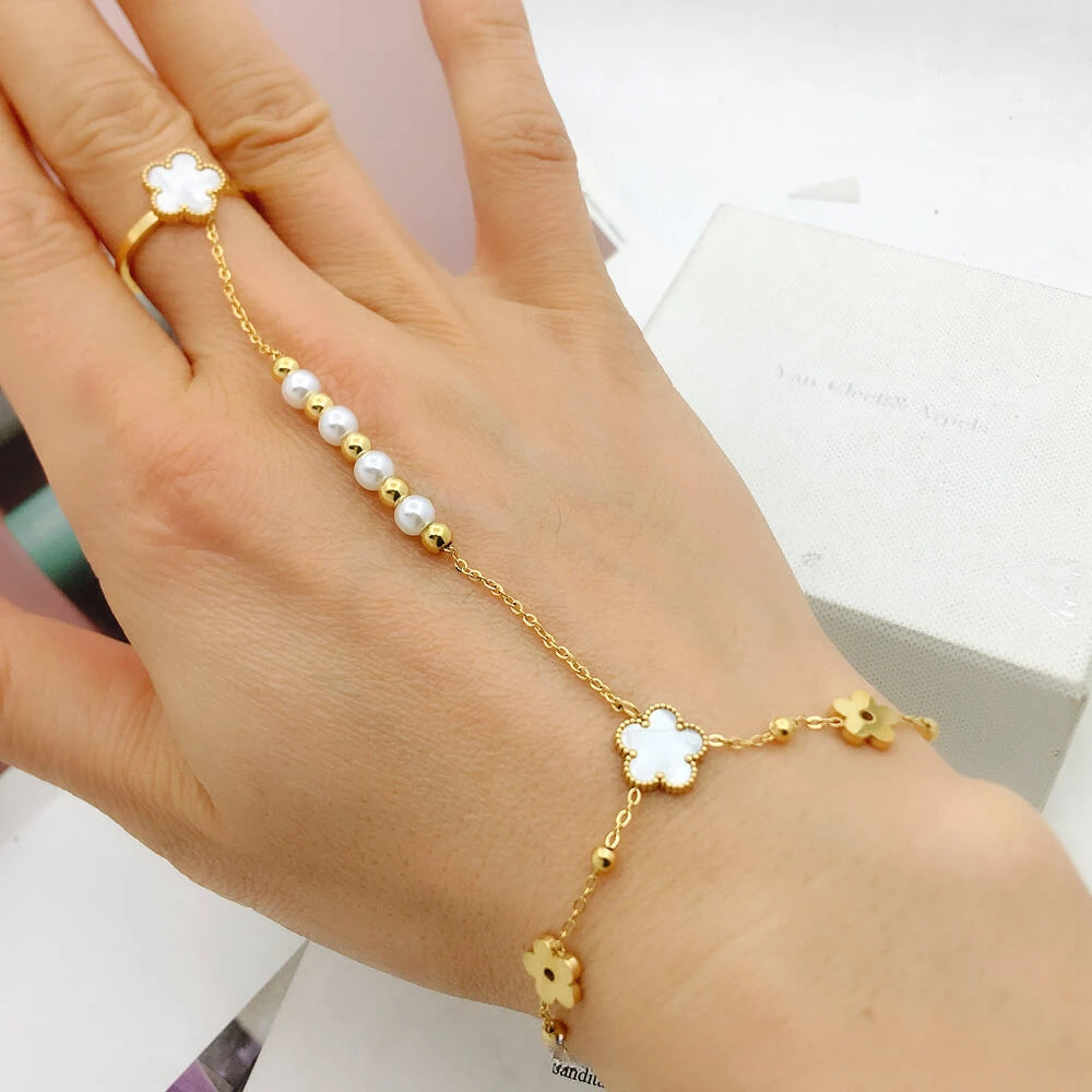 Pearl White Shell Flower Clover Stainless Steel Bracelet Personality Plum Blossom Open Ring Bracelets for Women Jewelry Gifts